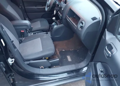 2013 Jeep Compass Latitude из США, поврежденный, VIN 1C4NJDEB5DD279660